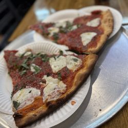 Full Moon Pizza