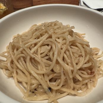 North Italia - Side of Spaghetti with Olive Oil & Garlic - Pizza Near Me - Irvine, California North Italia - Side of Spaghetti with Olive Oil & Garlic - Pizza Near Me - Irvine, California