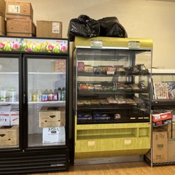 Maharaja's Foods - Drinks and spices available for purchase