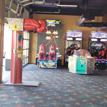 Funland Arcade - Atcade - Arcades Near Me - Seaside, Oregon