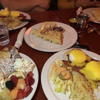 Le Petit Déjeuner - Breakfast & Brunch Near Me - Toronto, Ontario Le Petit Déjeuner - Breakfast & Brunch Near Me - Toronto, Ontario