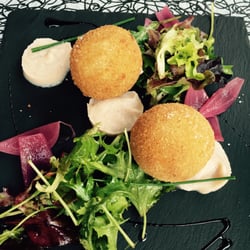 Les Jardins De L'Archevêché - Starter: goat cheese breaded and fried, with dressed greens, pickled onions and chestnut cream. Yes, it is as good as it looks!