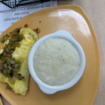Gritz Cafe - Veggie omelette and Grits - 8 oz. - Soul Food Near Me - Las Vegas, Nevada