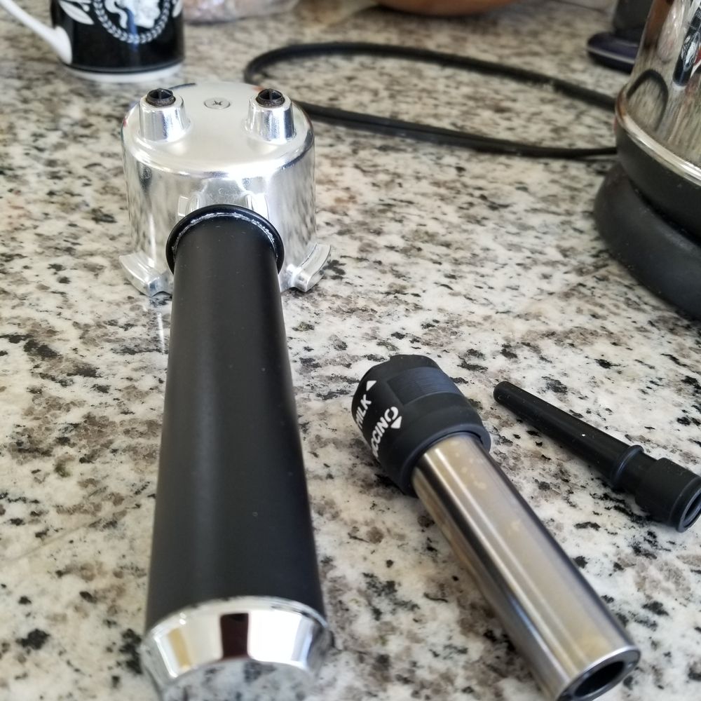 LifeSource Water Systems - Note the white ring around the handle edge. If I don't dry everything perfectly, the hard water remains. - Water Purification Services Near Me - Pasadena, California LifeSource Water Systems - Note the white ring around the handle edge. If I don't dry everything perfectly, the hard water remains. - Water Purification Services Near Me - Pasadena, California