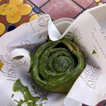 Badash Bakes - Matcha cinnamon roll - soggy - Bakeries Near Me - Pasadena, California Badash Bakes - Matcha cinnamon roll - soggy - Bakeries Near Me - Pasadena, California