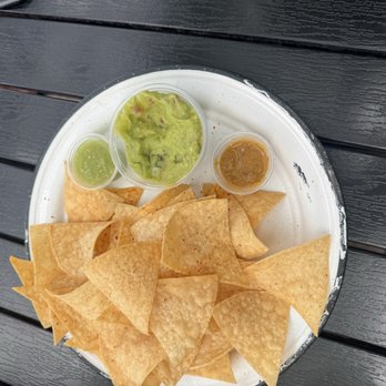 Machete Taqueria - Chips And Guacamole - New Mexican Cuisine Near Me - Redlands, California