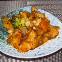 Wu's kitchen - #64 Konpao Chicken (Hühnerfleisch mit Erdnuß und Gemüse, scharf)