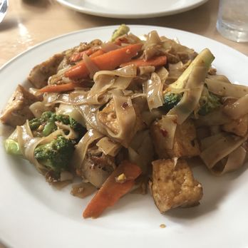 Jasmine Thai Cuisine - Pad see ew - Thai Near Me - Rome, Georgia