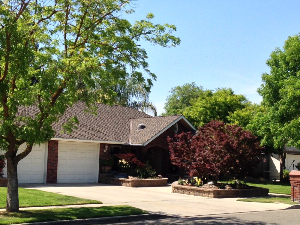 Slide of Brad's Quality Roofing