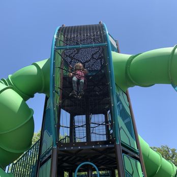 R Park - High climbing slides - Parks Near Me - Roeland Park, Kansas R Park - High climbing slides - Parks Near Me - Roeland Park, Kansas