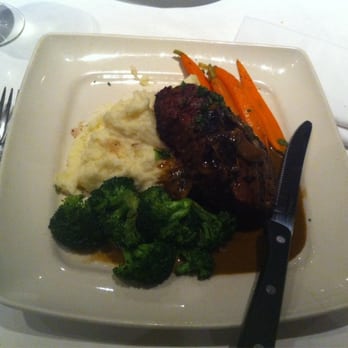 Cafe Santorini - beef tenderloin with vegetables and mushroom marsala sauce. (since i did not want asparagus and the wine sauce) - Italian Near Me - Pasadena, California