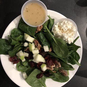 Mellow Mushroom Pooler - Spinach salad with apples feta candied pecans dried cherries - Pizza Near Me - Pooler, Georgia