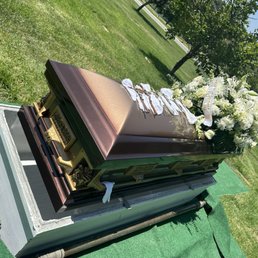 Casket, Two tone, in brown and bronze! Absolutely stunning with Pieta and Last Supper