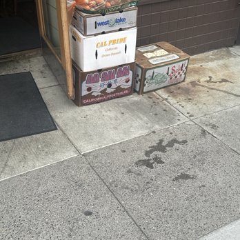 Lemon Grass Thai Cuisine - This is your produce on the ground piss smelling ground! - Thai Near Me - San Francisco, California