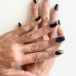 Lady Nails