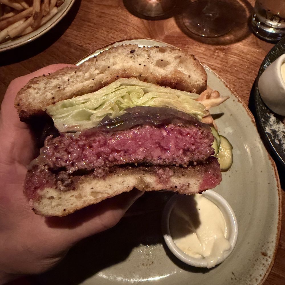 Roadhouse All Natural Cheeseburger Roadhouse All Natural Cheeseburger