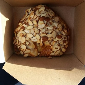Elly's Brunch & Cafe - Almond croissant - Breakfast & Brunch Near Me - Phoenix, Arizona