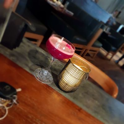 Luke's Kitchen and Bar by null