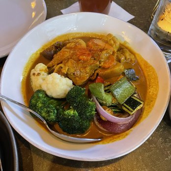 Kin Dee Bothell - Yellow curry - Thai Near Me - Bothell, Washington