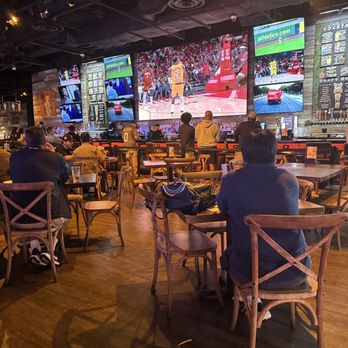 Lucky Strike Honolulu - Arcades Near Me - Honolulu, Hawaii Lucky Strike Honolulu - Arcades Near Me - Honolulu, Hawaii