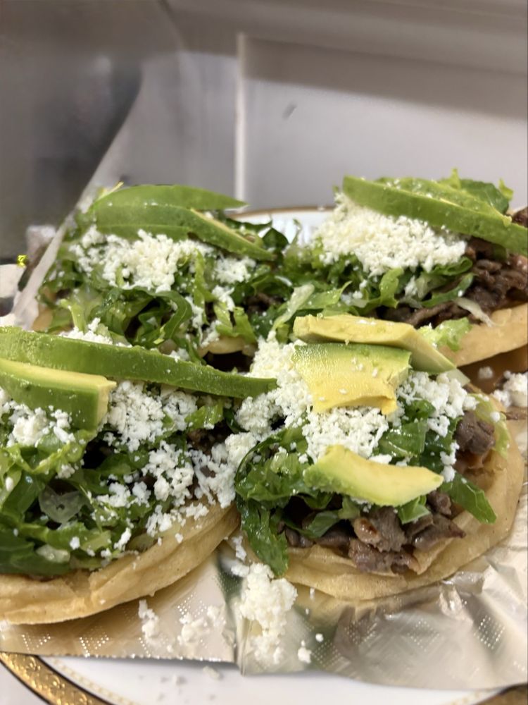 Food from 4th Street Tacos