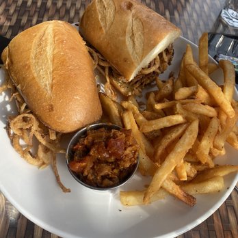 Belfast Gastropub - Steak sandwich - Gastropubs Near Me - Lindenhurst, New York Belfast Gastropub - Steak sandwich - Gastropubs Near Me - Lindenhurst, New York