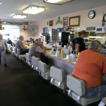 Casey's Restaurant - Breakfast counter ar Casey's - Coffee & Tea Near Me - Roseburg, Oregon