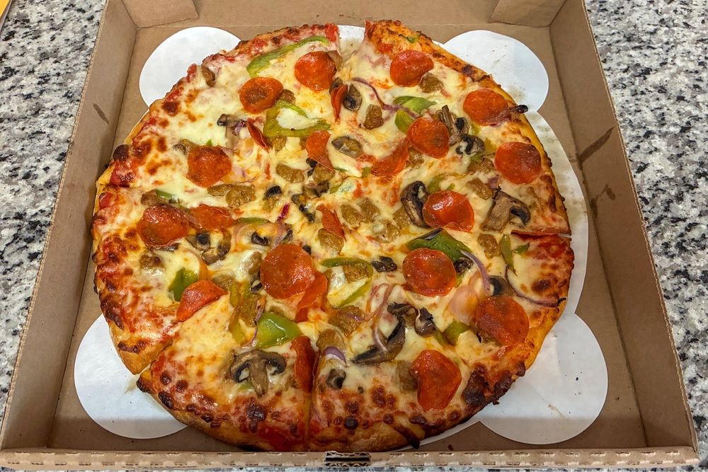 County Line Pizza & Pub Logo