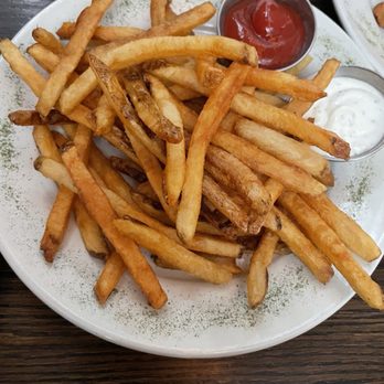 Cozy Corner Bar cafe & Restaurant - French Fries - Bars Near Me - Ridgewood, New York
