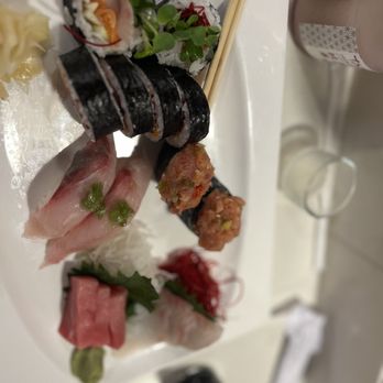 Aka Sushi Downtown - Sushi Bars Near Me - Corpus Christi, Texas