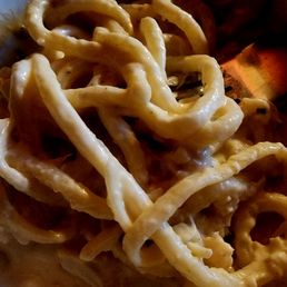 Cacio e Pepe pasta dish.