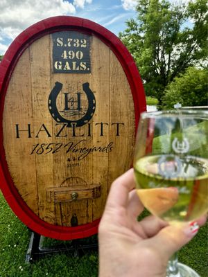 Hazlitt 1852 Vineyards by null