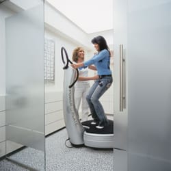 Good Vibrations Institut - Power Plate Training - Aufwärmen - dann geht's richtig los...