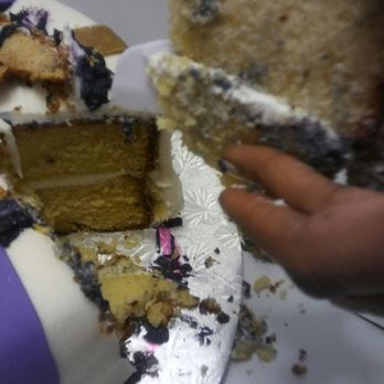 Vicky Bakery - This is clearly not a dulce de leche cake. - Bakeries Near Me - Pembroke Pines, Florida Vicky Bakery - This is clearly not a dulce de leche cake. - Bakeries Near Me - Pembroke Pines, Florida
