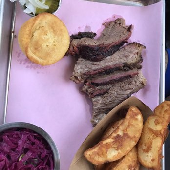 Easy ‘Que - Brisket, wedges & vinegar slaw - Barbeque Near Me - Kailua, Hawaii