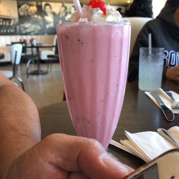Bob's Big Boy Broiler - super thick - American Near Me - Downey, California