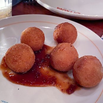Cafe La Trova - Cocktail Bars Near Me - Miami, Florida