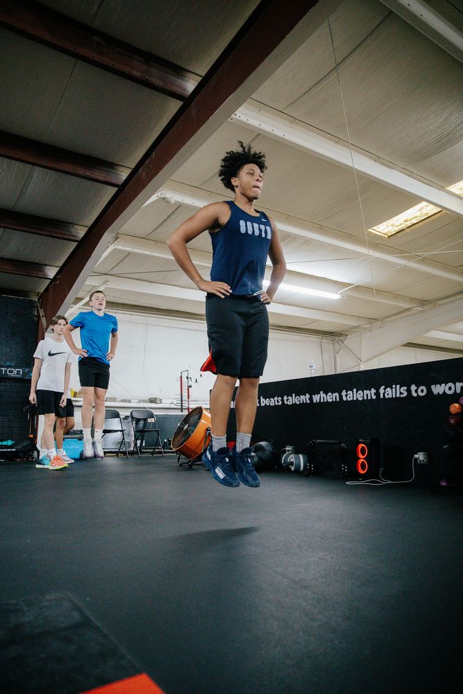 TEZ Training Logo