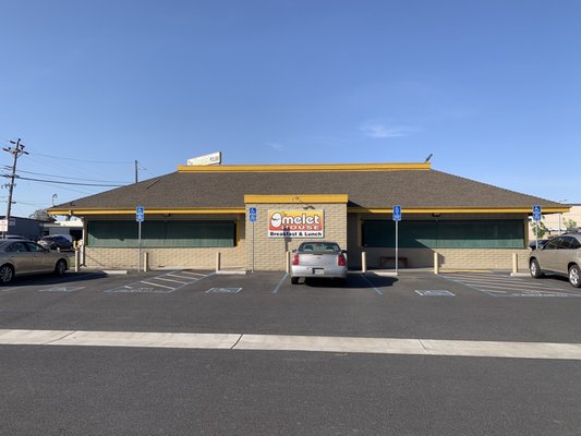 Omelet House by null