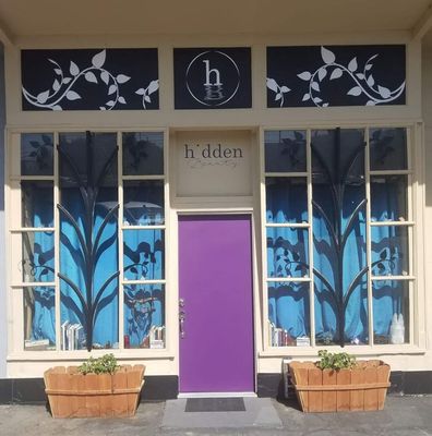 Waxing & Skincare - We offer a full range of body waxing, body wraps, facials, vjacials, foot detoxes, yoni steams and tooth gems with 100% swarovski crystals and or 24k 22k white and yellow gold tooth gems. Waxing & Skincare - We offer a full range of body waxing, body wraps, facials, vjacials, foot detoxes, yoni steams and tooth gems with 100% swarovski crystals and or 24k 22k white and yellow gold tooth gems.