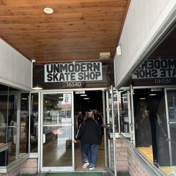 UnModern Skateshop - That's my friend, Lisa - Skate Shops Near Me - Bellflower, California UnModern Skateshop - That's my friend, Lisa - Skate Shops Near Me - Bellflower, California
