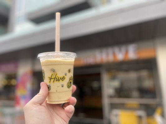 The Hive Superfood Eats & Organic Cafe - Santa Monica by null
