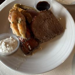 Prime rib / Wellington and lobster Prime rib / Wellington and lobster