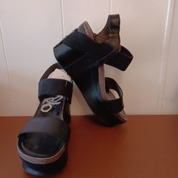 Periwinkles Consignment Store