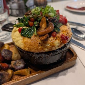 Sweet Maple - Wow! - Breakfast & Brunch Near Me - Santa Monica, California