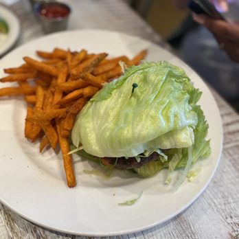 Local Table - Bistro Chipotle Burger - Bun-less - New American Near Me - Cypress, Texas