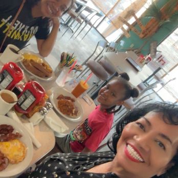 Beach Cafe - Burgers Near Me - Las Vegas, Nevada