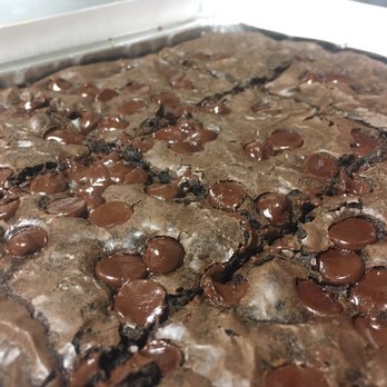 Pizza Hut - Huge chocolate brownie for $5 - Pizza Near Me - Dayton, Ohio Pizza Hut - Huge chocolate brownie for $5 - Pizza Near Me - Dayton, Ohio