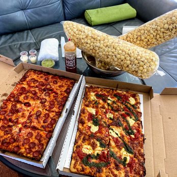 Prime Pizza - Pizza Near Me - Burbank, California Prime Pizza - Pizza Near Me - Burbank, California
