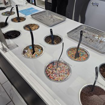 Swirl'in - Toppings - Ice Cream & Frozen Yogurt Near Me - Evesham, New Jersey